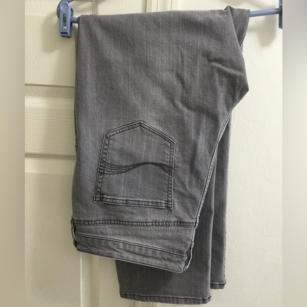 Bandolino Ladies high rise Jeans 18W Reg.